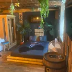 B&B Captain's Jacuzzi&sauna 2*
