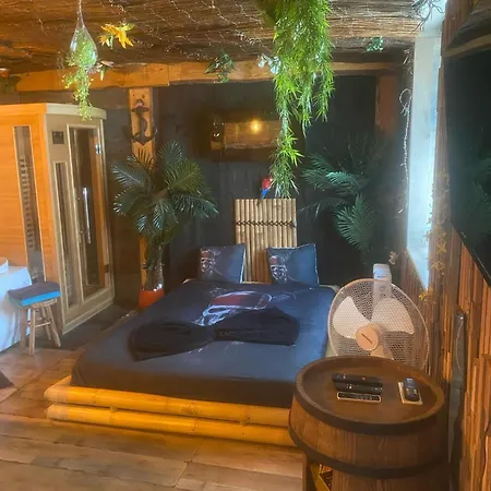 Frühstückspension Captain's Jacuzzi&sauna 2*